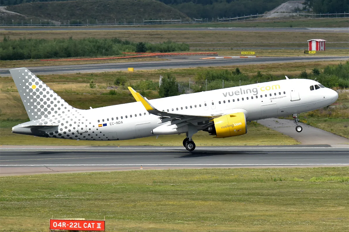 SMBC Aviation Capital orders 100 Airbus A320neo aircraft